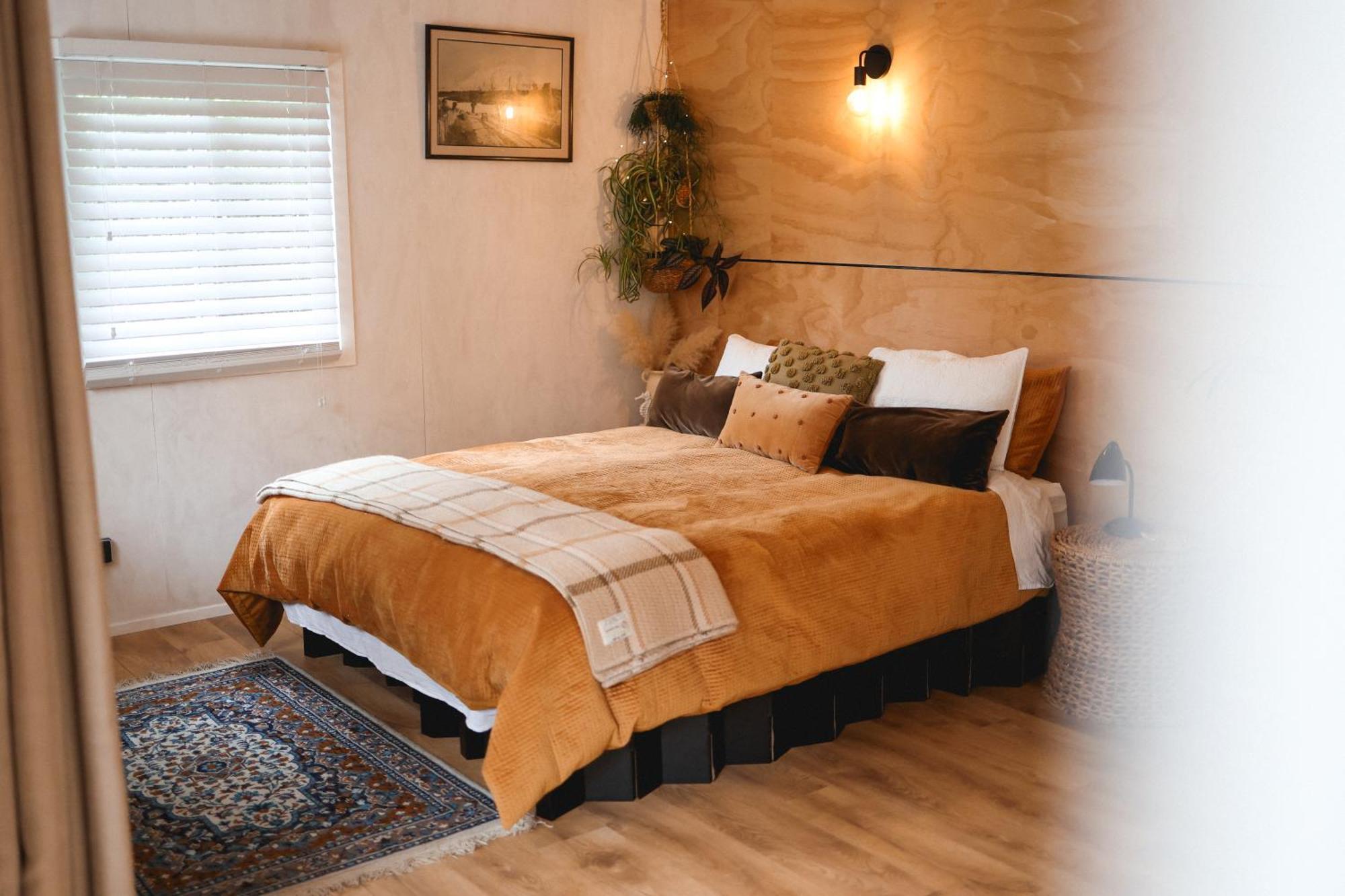 Kaitake Kabana - Unique, Off-Grid, Studio Retreat Oakura Eksteriør bilde